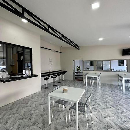 Juni House Chumphon Bed & Breakfast Екстериор снимка