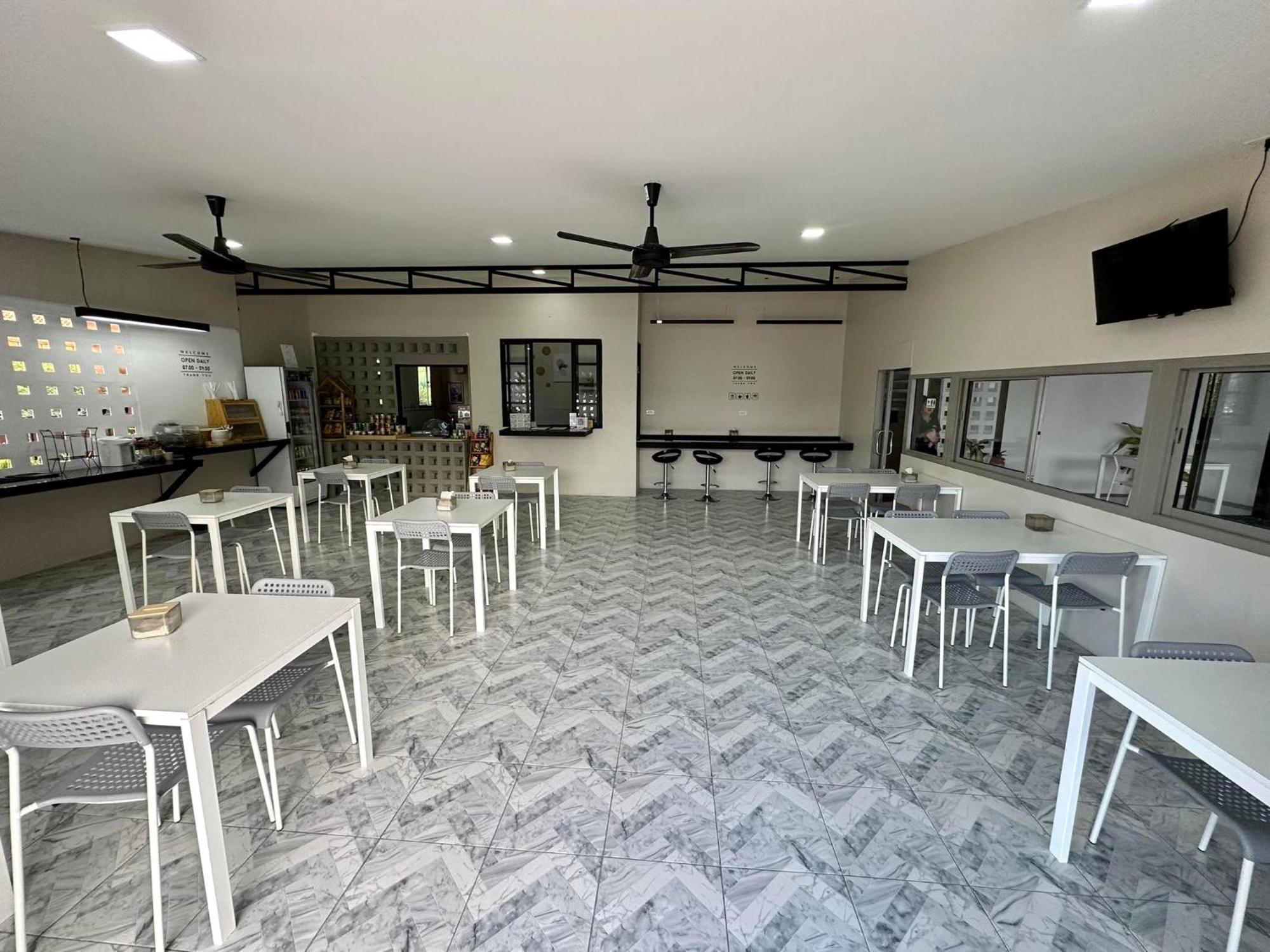 Juni House Chumphon Bed & Breakfast Екстериор снимка